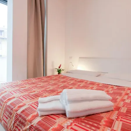 בית הארחה Red Line Division מילאנו