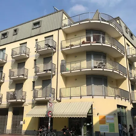 בית הארחה Red Line Division מילאנו