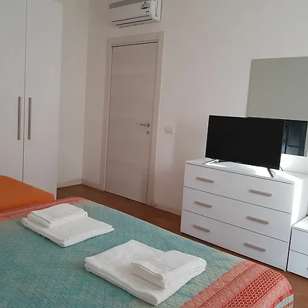 בית הארחה Red Line Division 3*